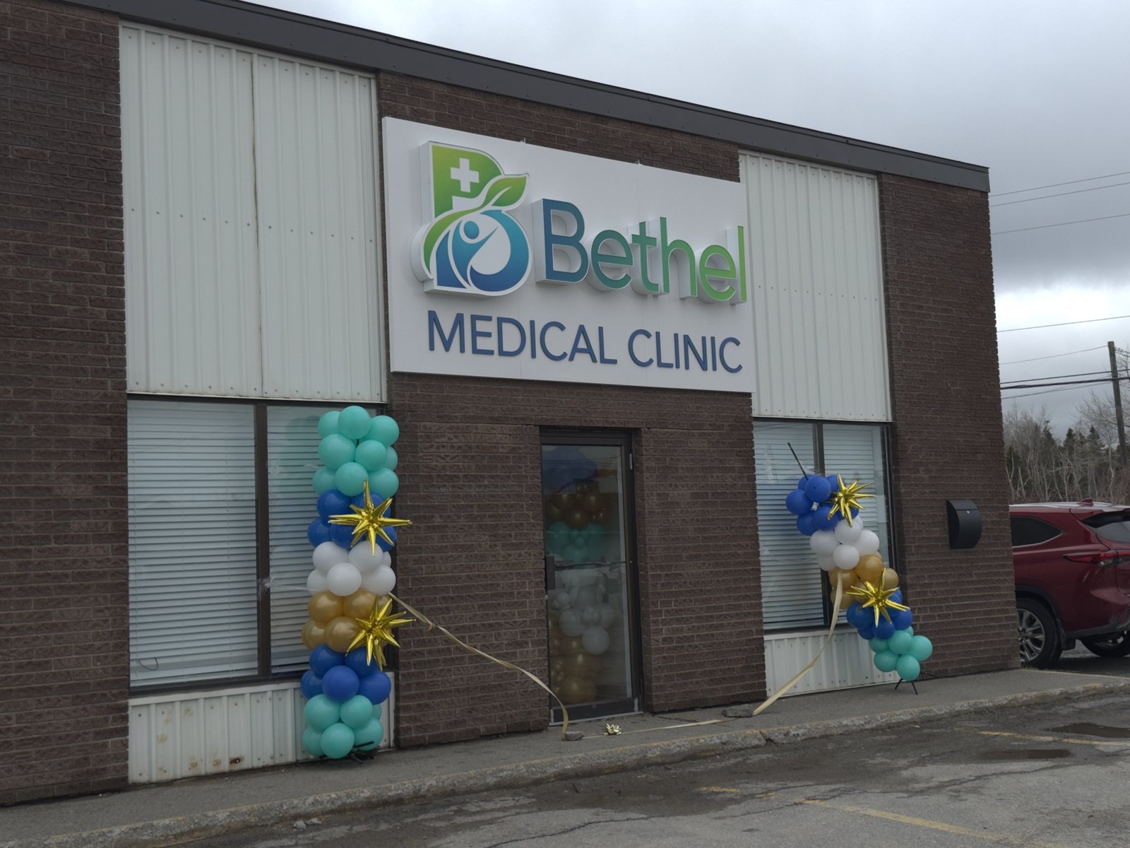 Bethel Medical Clinic team with Royal LePage Turner Realty at the grand opening